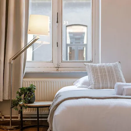 Huswell - Cape Montigny - A Beautifully Renovated Historic In The Heart Of Apartment